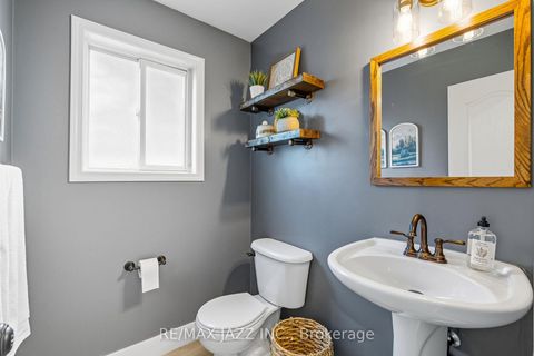 Photo 31 at 16 Carveth Crescent, Newcastle, Clarington