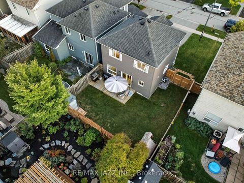 Photo 40 at 16 Carveth Crescent, Newcastle, Clarington