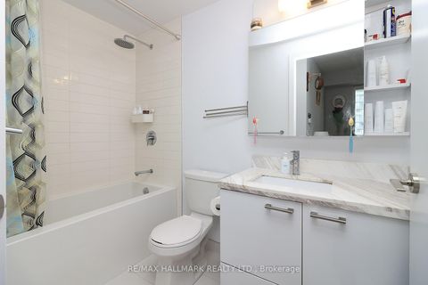 Photo 12 at 1011 - 2221 Yonge Street, Mount Pleasant West, Toronto
