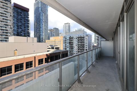 Photo 16 at 1011 - 2221 Yonge Street, Mount Pleasant West, Toronto