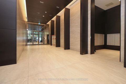Photo 17 at 1011 - 2221 Yonge Street, Mount Pleasant West, Toronto