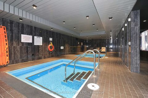 Photo 19 at 1011 - 2221 Yonge Street, Mount Pleasant West, Toronto