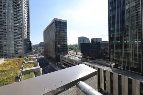 Photo 33 at 1011 - 2221 Yonge Street, Mount Pleasant West, Toronto