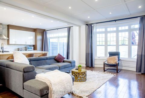 Photo 9 at 125 Cranbrook Crescent, Kleinburg, Vaughan