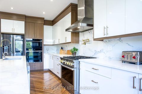 Photo 18 at 125 Cranbrook Crescent, Kleinburg, Vaughan