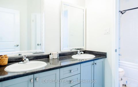 Photo 32 at 125 Cranbrook Crescent, Kleinburg, Vaughan
