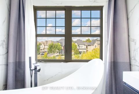 Photo 40 at 125 Cranbrook Crescent, Kleinburg, Vaughan