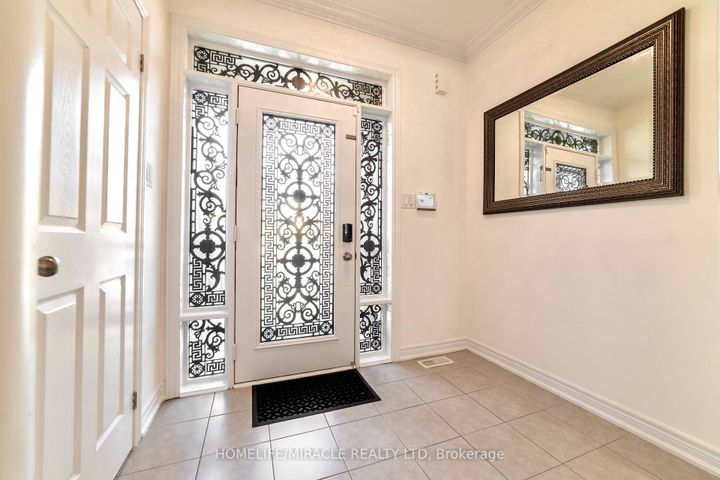 Photo 2 at 86 JUNETOWN Circle, Credit Valley, Brampton