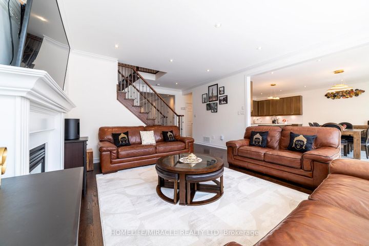 Photo 7 at 86 JUNETOWN Circle, Credit Valley, Brampton