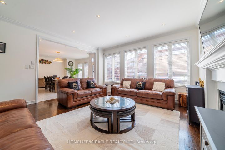 Photo 8 at 86 JUNETOWN Circle, Credit Valley, Brampton