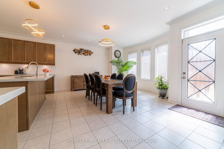 Photo 9 at 86 JUNETOWN Circle, Credit Valley, Brampton