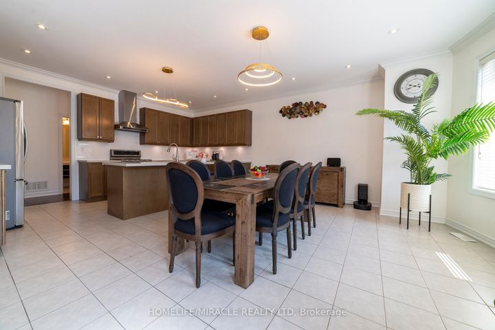 Photo 11 at 86 JUNETOWN Circle, Credit Valley, Brampton