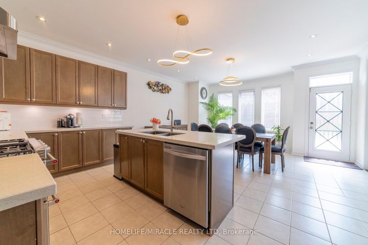 Photo 12 at 86 JUNETOWN Circle, Credit Valley, Brampton