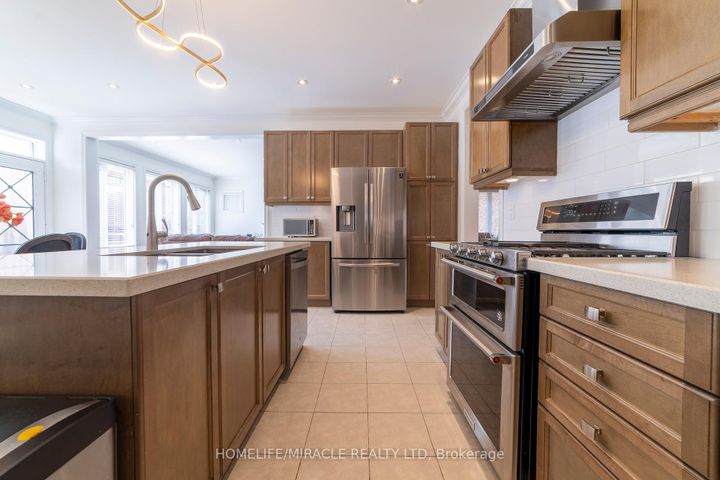Photo 13 at 86 JUNETOWN Circle, Credit Valley, Brampton