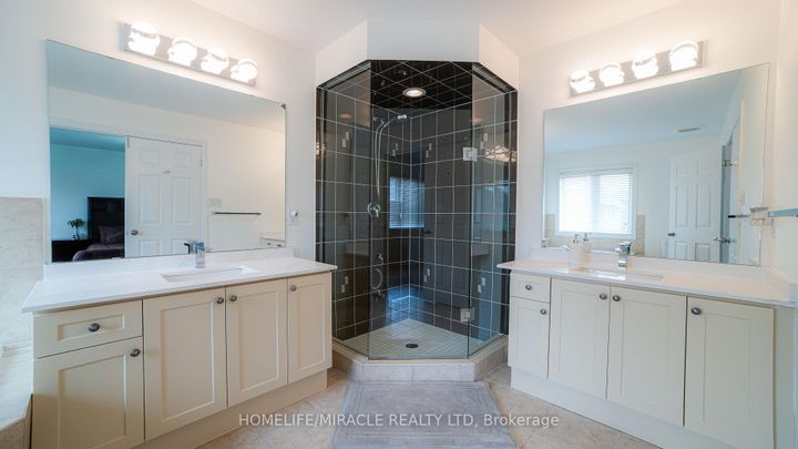 Photo 21 at 86 JUNETOWN Circle, Credit Valley, Brampton