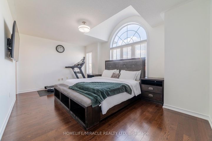 Photo 25 at 86 JUNETOWN Circle, Credit Valley, Brampton