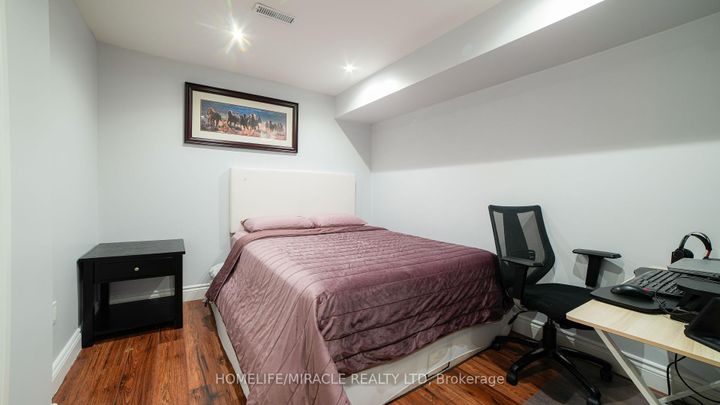 Photo 34 at 86 JUNETOWN Circle, Credit Valley, Brampton