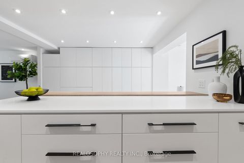 Photo 7 at 69 Wallington Avenue, Lumsden, Toronto