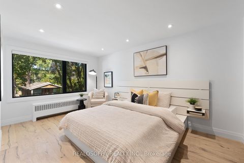 Photo 14 at 69 Wallington Avenue, Lumsden, Toronto