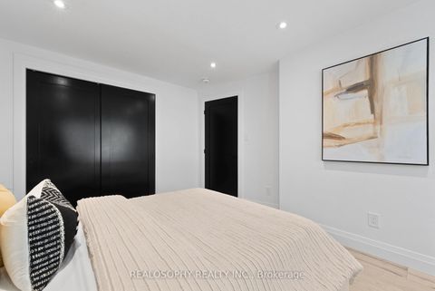 Photo 15 at 69 Wallington Avenue, Lumsden, Toronto
