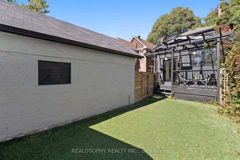 Photo 30 at 69 Wallington Avenue, Lumsden, Toronto