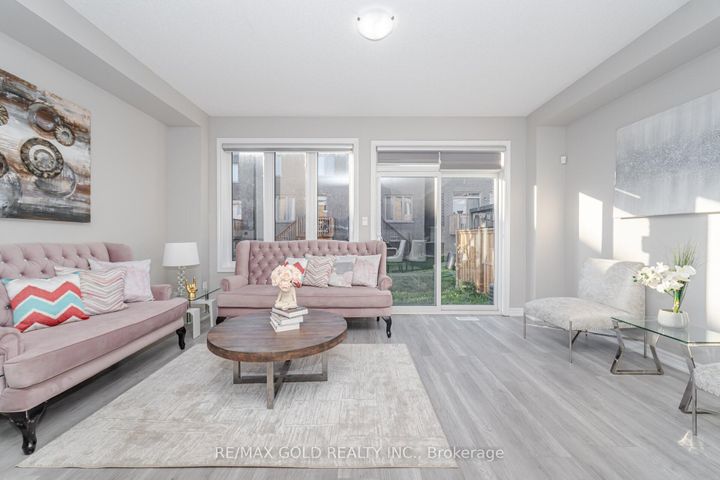 Photo 6 at 100 Adventura Road, Northwest Brampton, Brampton
