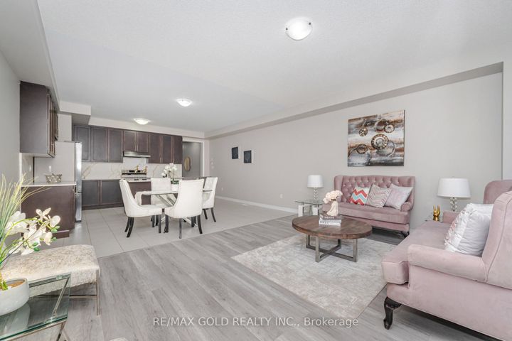 Photo 8 at 100 Adventura Road, Northwest Brampton, Brampton
