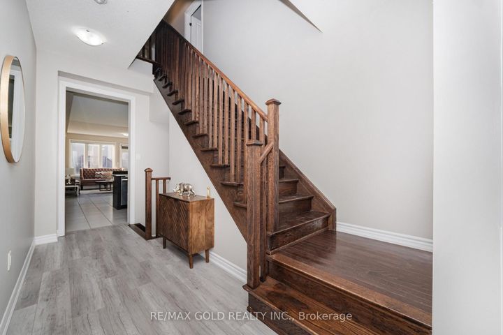 Photo 10 at 100 Adventura Road, Northwest Brampton, Brampton