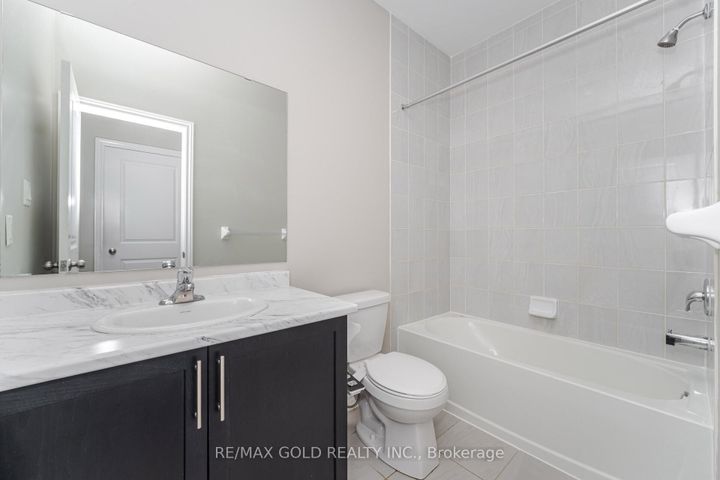 Photo 16 at 100 Adventura Road, Northwest Brampton, Brampton