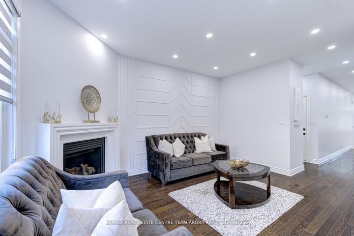 Photo 10 at 57 Sky Harbour Drive, Bram West, Brampton