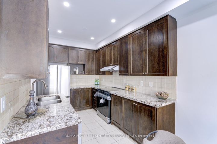 Photo 16 at 57 Sky Harbour Drive, Bram West, Brampton