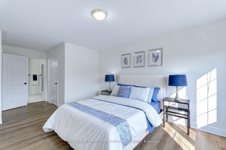 Photo 22 at 57 Sky Harbour Drive, Bram West, Brampton