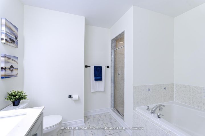 Photo 25 at 57 Sky Harbour Drive, Bram West, Brampton
