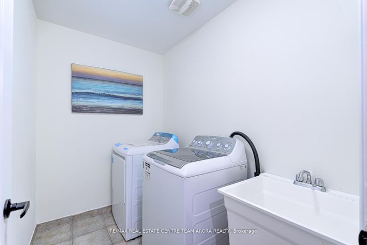 Photo 33 at 57 Sky Harbour Drive, Bram West, Brampton