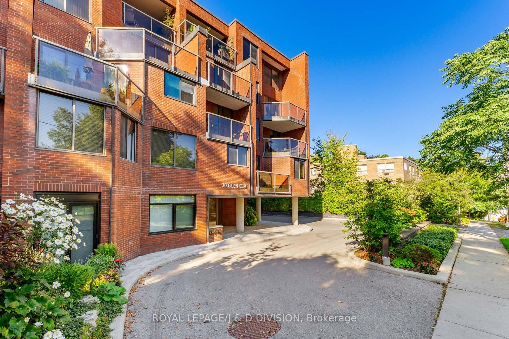 305 - 30 Glen Elm Avenue, Moore Park, Toronto 