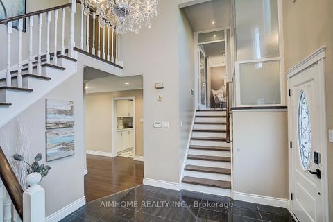 Photo 1 at 205 Pinewood Drive, Yorkhill, Vaughan