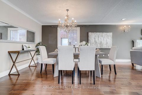 Photo 3 at 205 Pinewood Drive, Yorkhill, Vaughan