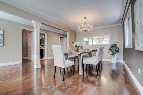 Photo 4 at 205 Pinewood Drive, Yorkhill, Vaughan