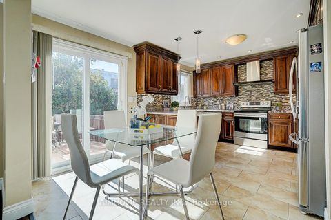 Photo 9 at 205 Pinewood Drive, Yorkhill, Vaughan