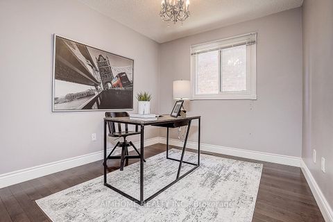 Photo 11 at 205 Pinewood Drive, Yorkhill, Vaughan