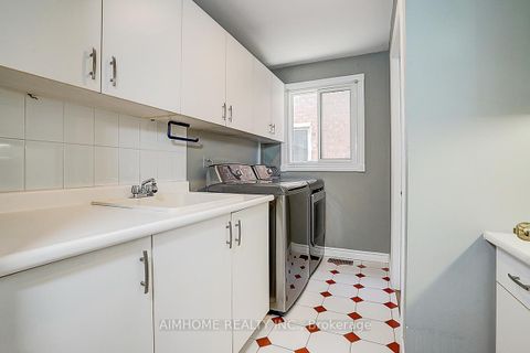 Photo 13 at 205 Pinewood Drive, Yorkhill, Vaughan
