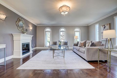 Photo 14 at 205 Pinewood Drive, Yorkhill, Vaughan