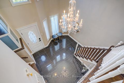Photo 16 at 205 Pinewood Drive, Yorkhill, Vaughan