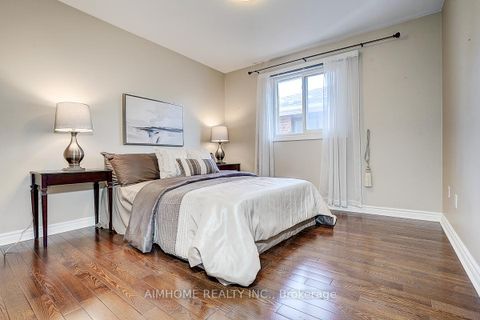 Photo 23 at 205 Pinewood Drive, Yorkhill, Vaughan