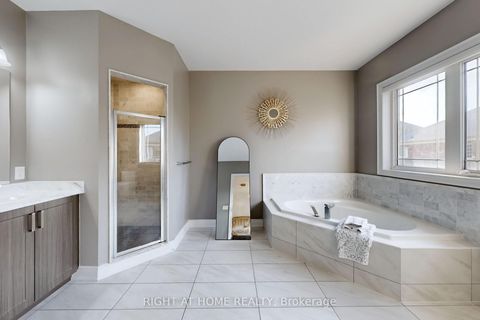 Photo 23 at 18 Condor Way, Kleinburg, Vaughan