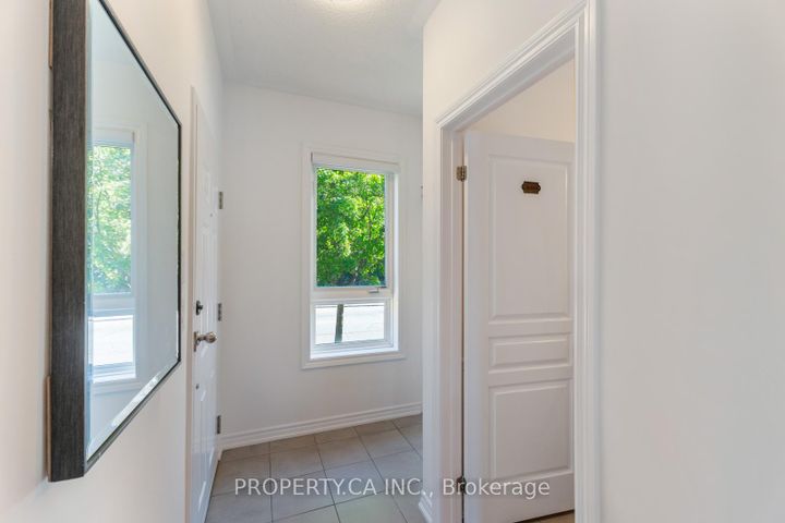 Photo 2 at 2 - 96 Caledonia Park Road, Davenport, Toronto