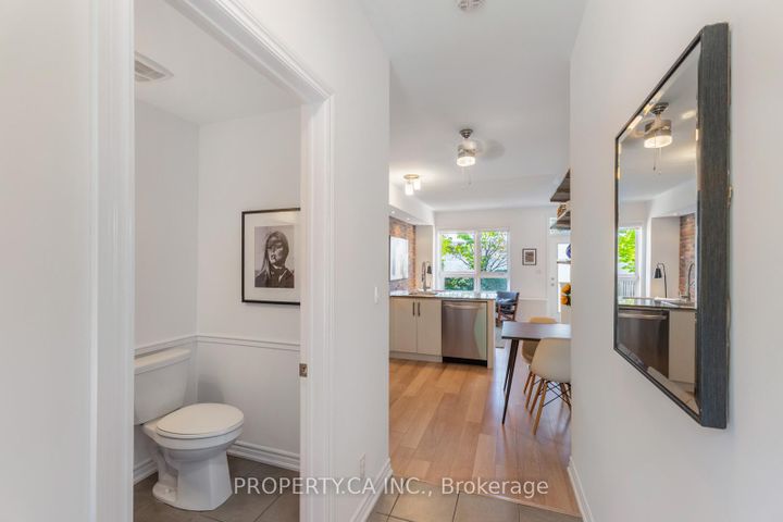Photo 3 at 2 - 96 Caledonia Park Road, Davenport, Toronto