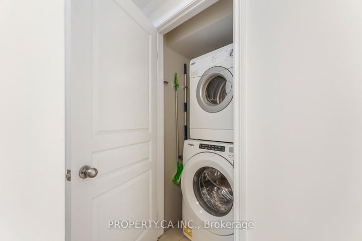 Photo 14 at 2 - 96 Caledonia Park Road, Davenport, Toronto