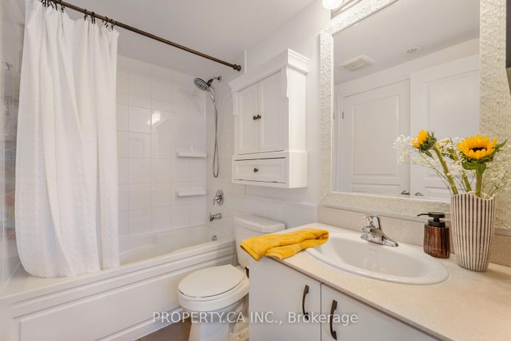 Photo 23 at 2 - 96 Caledonia Park Road, Davenport, Toronto