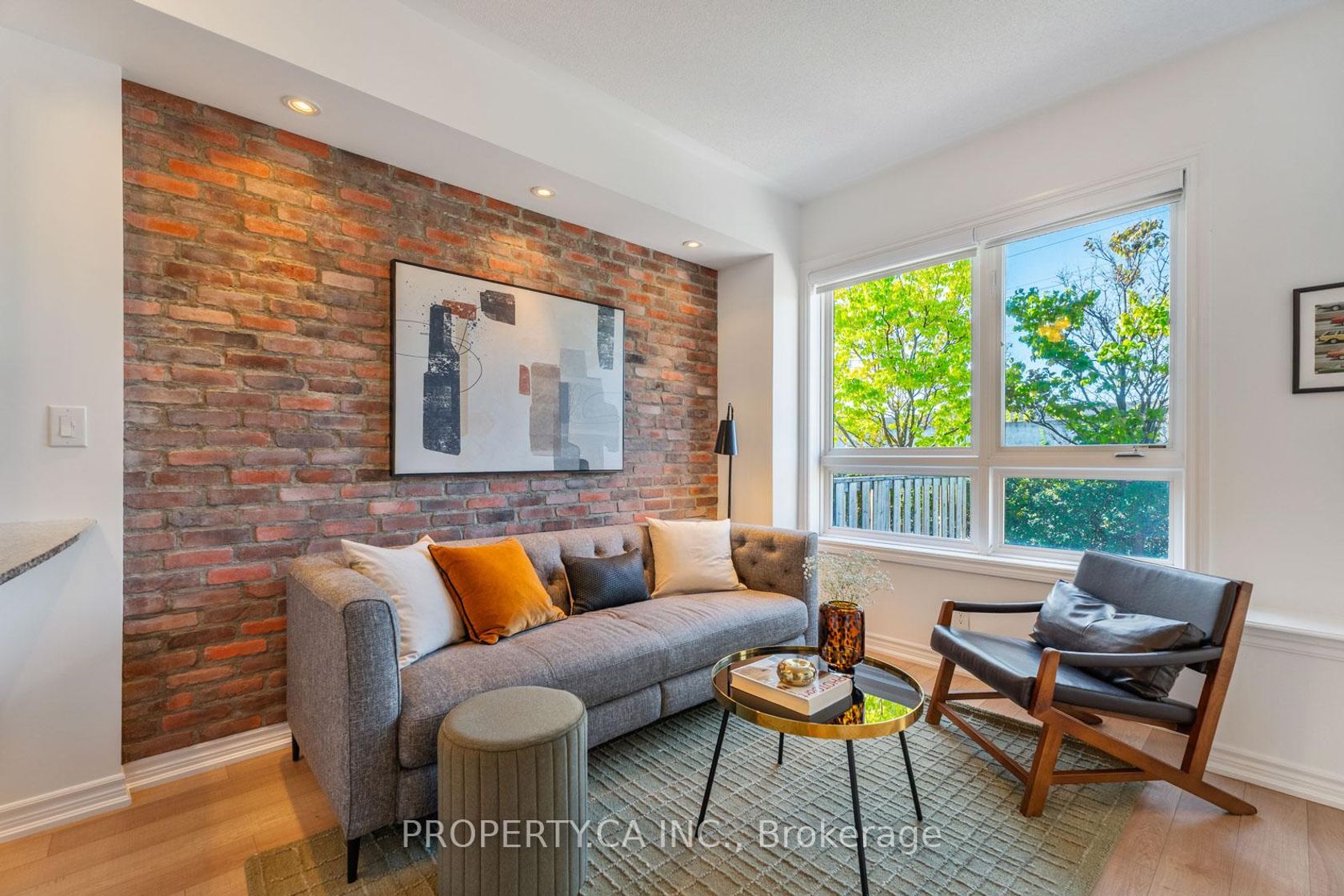 2 - 96 Caledonia Park Road, Davenport, Toronto 2